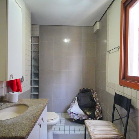 Apartamento à venda com 458m², 3 quartos e 4 vagasBanheiro da Suíte 2