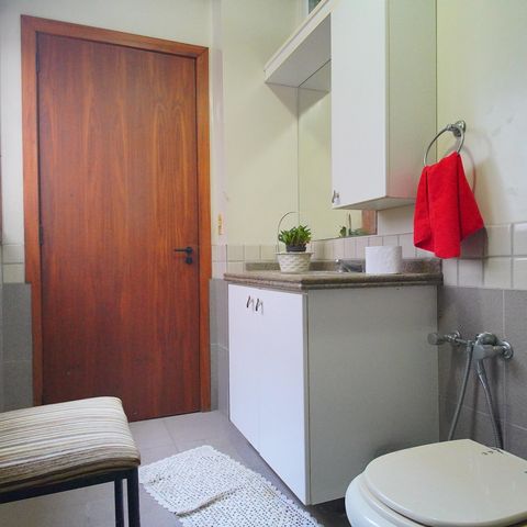 Apartamento à venda com 458m², 3 quartos e 4 vagasBanheiro da Suíte 2