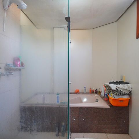 Apartamento à venda com 458m², 3 quartos e 4 vagasBanheiro da Suíte 1