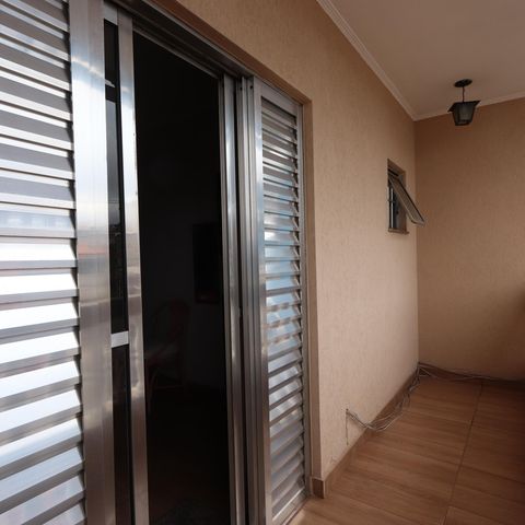 Casa à venda com 200m², 3 quartos e 8 vagasVaranda da Suíte 1
