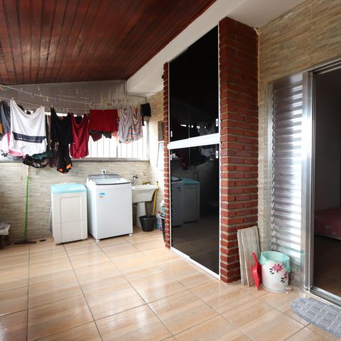 Casa à venda com 200m², 3 quartos e 8 vagasLavanderia