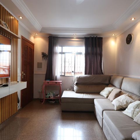 Casa à venda com 200m², 3 quartos e 8 vagasSala