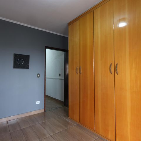 Casa à venda com 200m², 3 quartos e 8 vagasSuíte 2