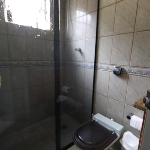 Casa à venda com 200m², 3 quartos e 8 vagasBanheiro da Suíte 3