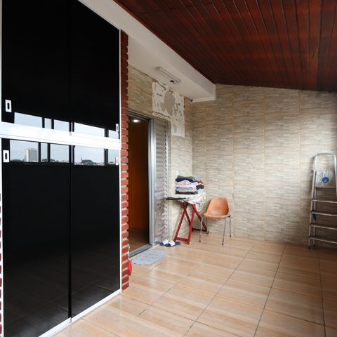 Casa à venda com 200m², 3 quartos e 8 vagasLavanderia