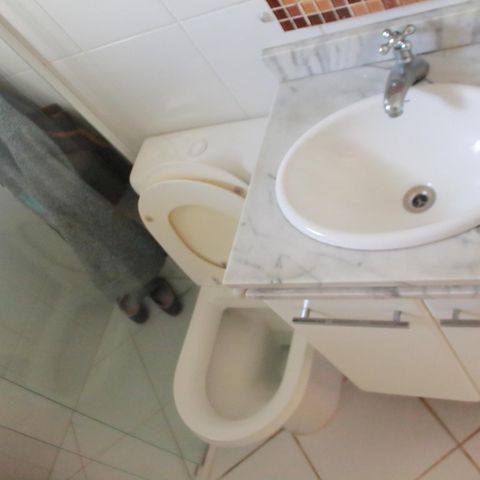 Casa à venda com 473m², 3 quartos e 8 vagasBanheiro de serviço
