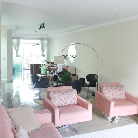 Casa à venda com 473m², 3 quartos e 8 vagasSala