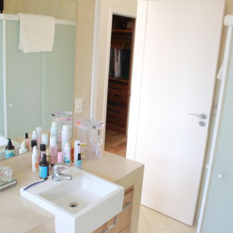 Casa à venda com 473m², 3 quartos e 8 vagasBanheiro da Suíte 1