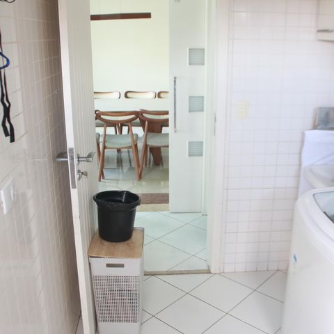 Casa à venda com 473m², 3 quartos e 8 vagasLavanderia