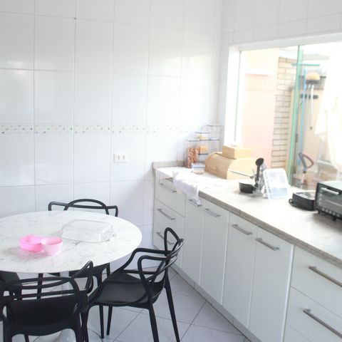 Casa à venda com 473m², 3 quartos e 8 vagasCozinha