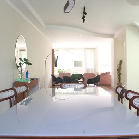 Casa à venda com 473m², 3 quartos e 8 vagasSala