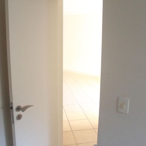 Casa à venda com 473m², 3 quartos e 8 vagasQuarto de Serviço