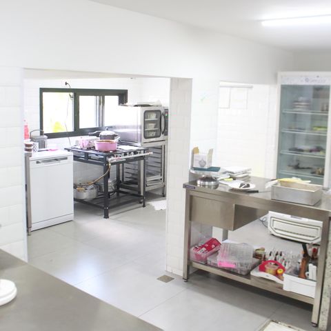 Casa à venda com 473m², 3 quartos e 8 vagasCozinha 2