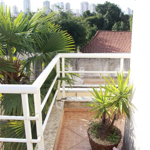 Casa à venda com 473m², 3 quartos e 8 vagasVaranda Suite 1