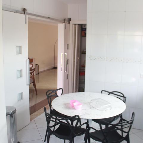 Casa à venda com 473m², 3 quartos e 8 vagasCozinha
