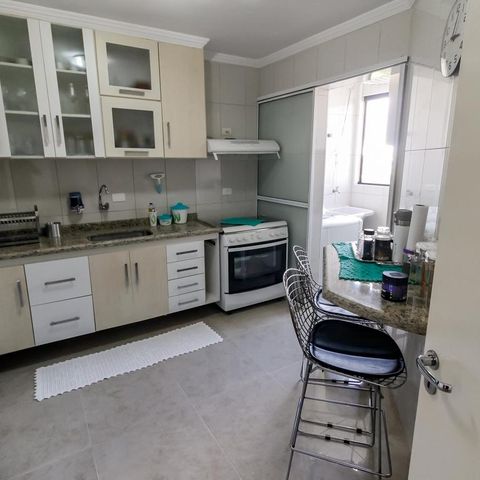 Apartamento para alugar com 134m², 2 quartos e 2 vagas Apartamento para alugar com 134m², 2 quartos e 2 vagasCozinha