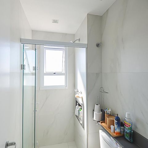Apartamento à venda com 54m², 2 quartos e 1 vaga Apartamento à venda com 54m², 2 quartos e 1 vagaBanheiro