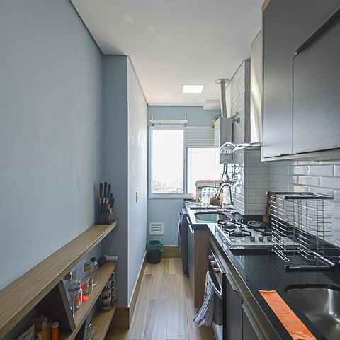 Apartamento à venda com 54m², 2 quartos e 1 vaga Apartamento à venda com 54m², 2 quartos e 1 vagaCozinha e Área de Serviço