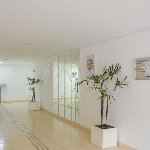 Apartamento à venda com 54m², 2 quartos e 1 vaga Apartamento à venda com 54m², 2 quartos e 1 vagaÁrea comum - Hall de entrada