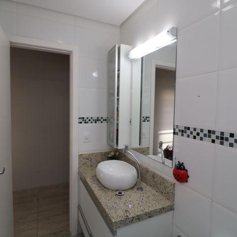 Casa à venda com 190m², 3 quartos e 4 vagasBanheiro