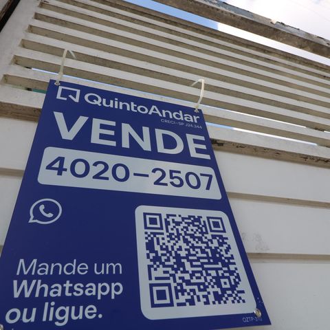 Casa à venda com 190m², 3 quartos e 4 vagasFachada - placa 