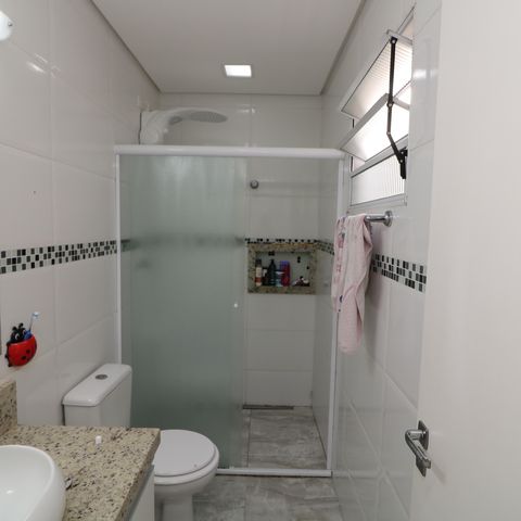 Casa à venda com 190m², 3 quartos e 4 vagasBanheiro