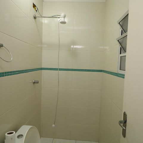Casa à venda com 190m², 3 quartos e 4 vagasBanheiro 2