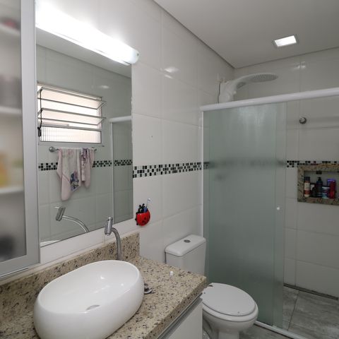 Casa à venda com 190m², 3 quartos e 4 vagasBanheiro