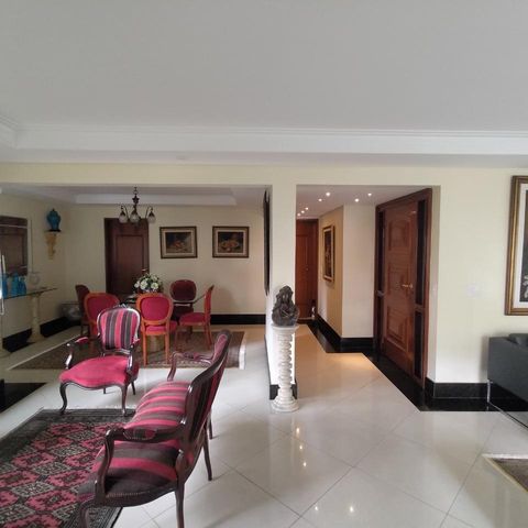 Apartamento à venda com 215m², 4 quartos e 2 vagas Apartamento à venda com 215m², 4 quartos e 2 vagasFoto 16