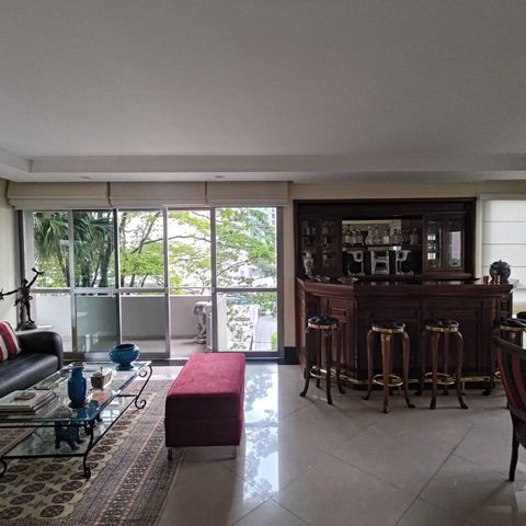 Apartamento à venda com 215m², 4 quartos e 2 vagas Apartamento à venda com 215m², 4 quartos e 2 vagasFoto 07