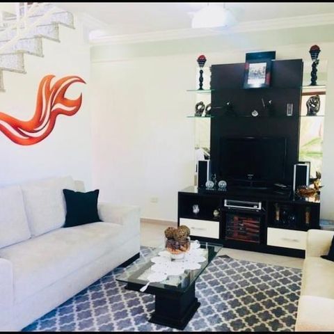 Casa à venda com 270m², 3 quartos e 5 vagas