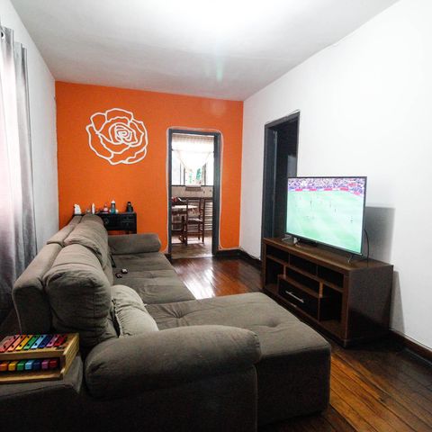 Casa à venda com 154m², 2 quartos e 3 vagasSala