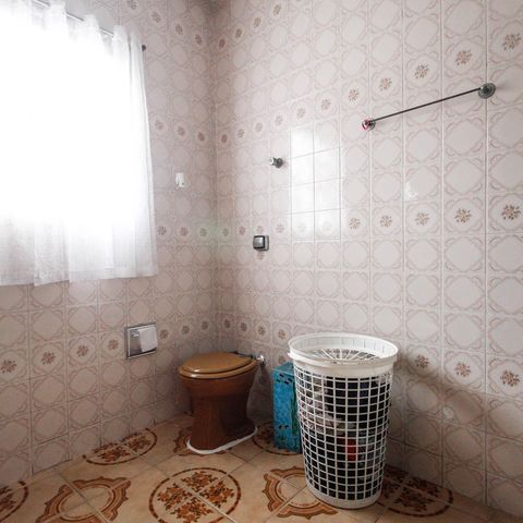 Casa à venda com 154m², 2 quartos e 3 vagasBanheiro
