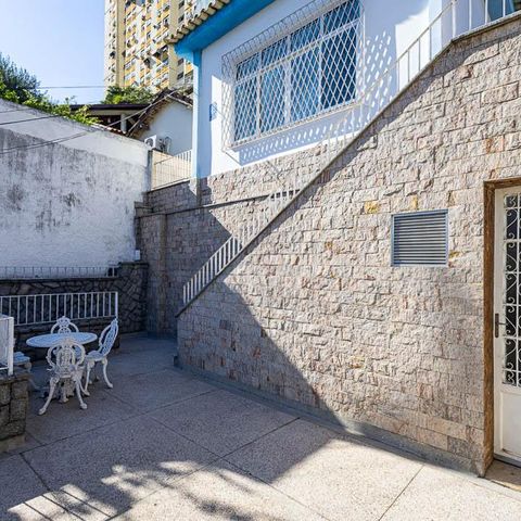 Casa à venda com 269m², 3 quartos e 1 vaga Casa à venda com 269m², 3 quartos e 1 vagaQuintal