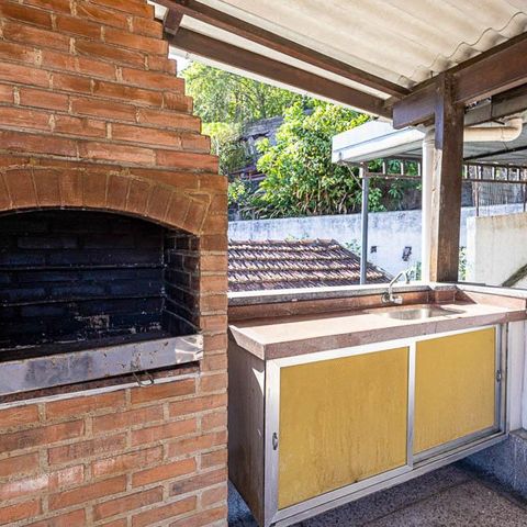 Casa à venda com 269m², 3 quartos e 1 vaga Casa à venda com 269m², 3 quartos e 1 vagaTerraço