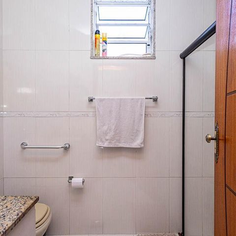 Casa à venda com 269m², 3 quartos e 1 vaga Casa à venda com 269m², 3 quartos e 1 vagaBanheiro Social