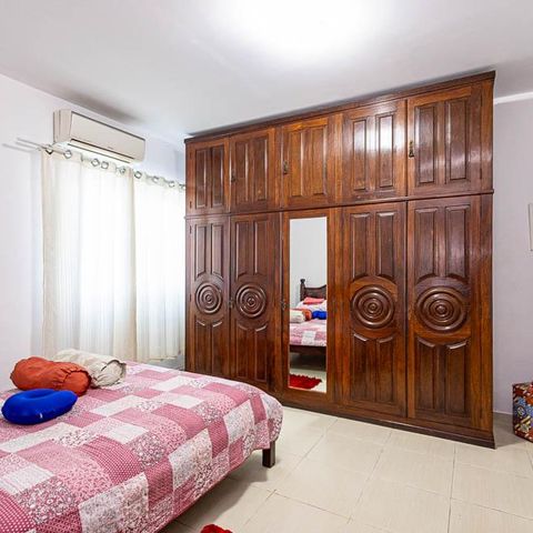 Casa à venda com 269m², 3 quartos e 1 vaga Casa à venda com 269m², 3 quartos e 1 vagaSuíte