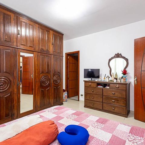 Casa à venda com 269m², 3 quartos e 1 vaga Casa à venda com 269m², 3 quartos e 1 vagaSuíte