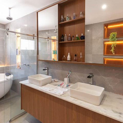 Apartamento à venda com 200m², 3 quartos e 1 vagaBanheiro da Suíte