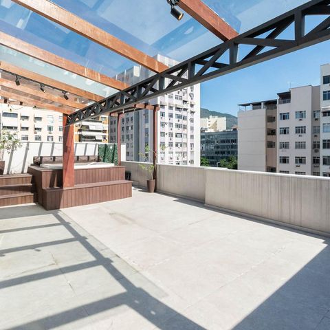 Apartamento à venda com 200m², 3 quartos e 1 vagaCobertura