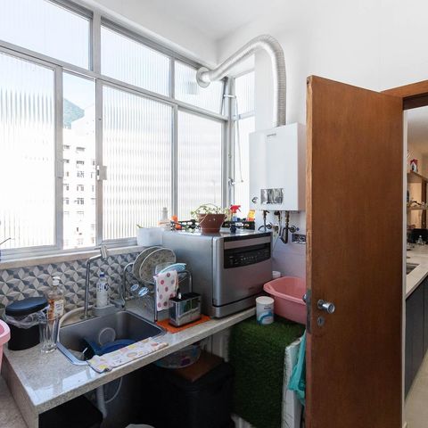 Apartamento à venda com 200m², 3 quartos e 1 vagaÁrea de Serviço