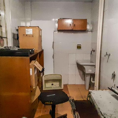 Casa à venda com 100m², 3 quartos e 2 vagas Casa à venda com 100m², 3 quartos e 2 vagasCasa 2 - Área de Serviço