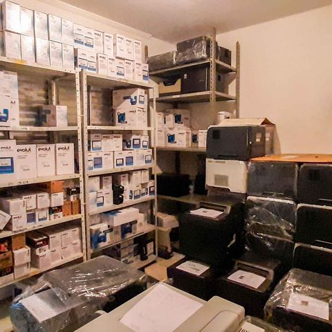 Casa à venda com 100m², 3 quartos e 2 vagas Casa à venda com 100m², 3 quartos e 2 vagasCasa 1 - Suíte