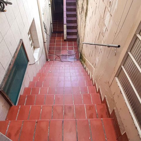 Casa à venda com 100m², 3 quartos e 2 vagas Casa à venda com 100m², 3 quartos e 2 vagasCasa 1 - Quintal