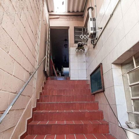 Casa à venda com 100m², 3 quartos e 2 vagas Casa à venda com 100m², 3 quartos e 2 vagasCasa 2 - Quintal