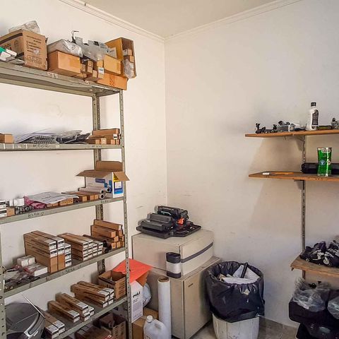 Casa à venda com 100m², 3 quartos e 2 vagas Casa à venda com 100m², 3 quartos e 2 vagasCasa 1 - Quarto