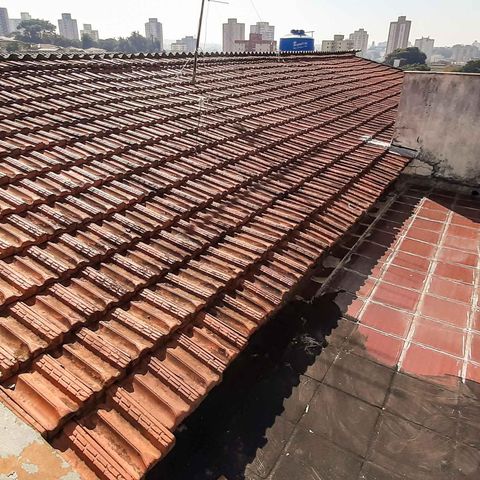 Casa à venda com 100m², 3 quartos e 2 vagas Casa à venda com 100m², 3 quartos e 2 vagasTerraço