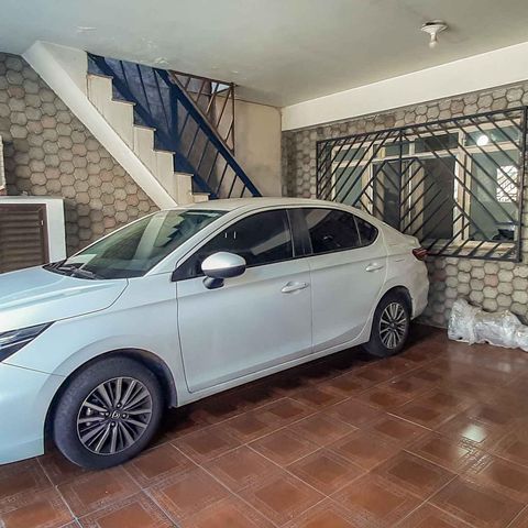 Casa à venda com 100m², 3 quartos e 2 vagas Casa à venda com 100m², 3 quartos e 2 vagasGaragem