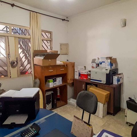 Casa à venda com 100m², 3 quartos e 2 vagas Casa à venda com 100m², 3 quartos e 2 vagasCasa 1 - Sala