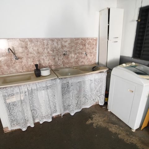 Casa à venda com 160m², 2 quartos e 1 vagaÁrea de Serviço